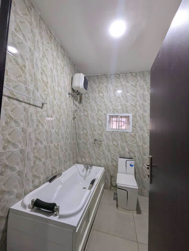 Detached 4 Bedroom Duplex