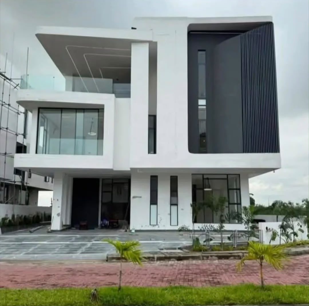 Luxurious 6 Bedroom Duplex